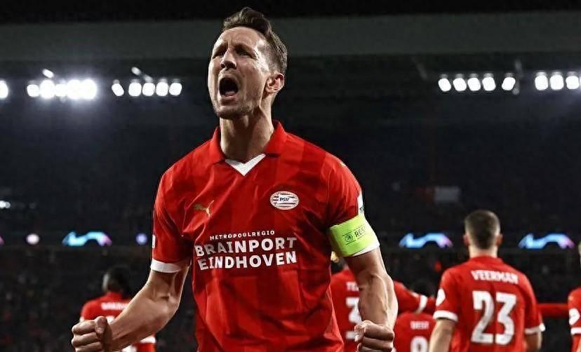 为什么卢克·德容总被新手当 垃圾卡 用？