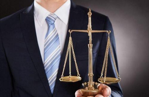 刑事律师热线电话：危机时刻的权利守护与专业援助