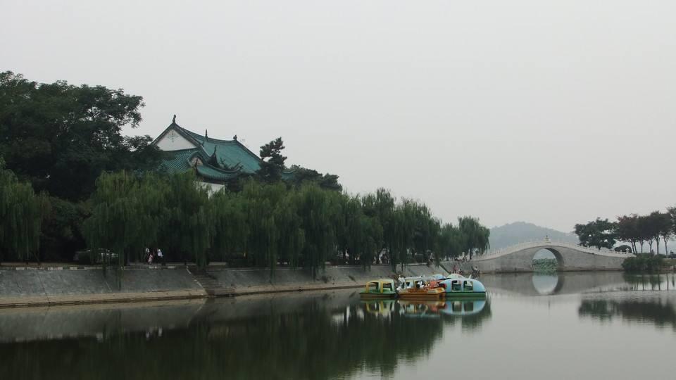 想买二手凯美瑞却怕踩坑?2013款养车成本高?省2万维修费的避坑指南 想买二手凯美瑞却怕踩坑?2013款养车成本高?省2万维修费的避坑指南