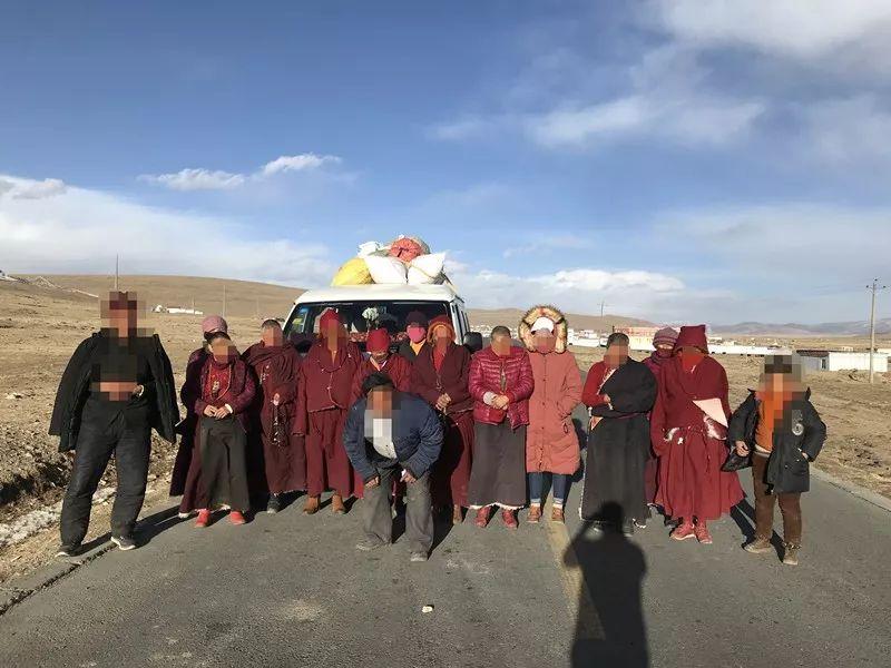 7座面包车真能塞下20人吗？这些危险你可能想不到