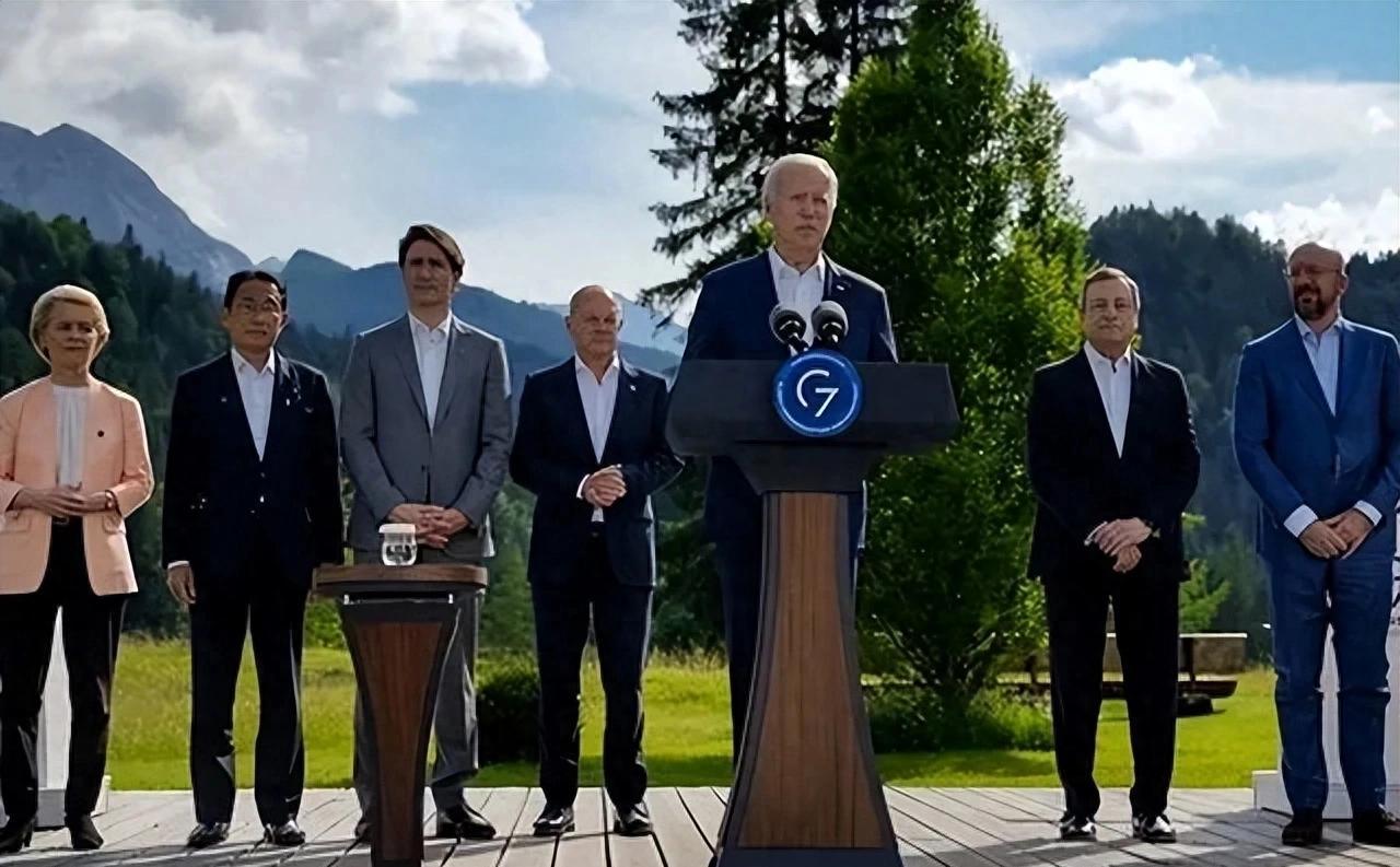 梦见给别人孩子买吃的预示什么？2025年运势深度解析