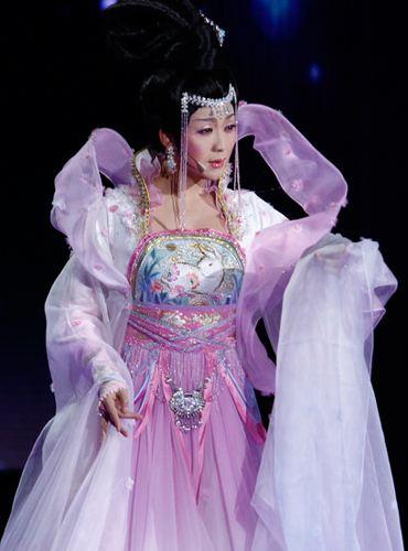 Tifo到底是什么？球迷看台巨型画布怎么玩？