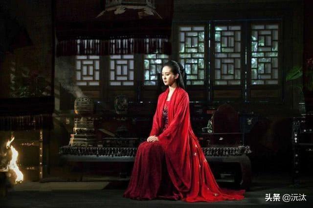 故宫娘娘头上戴的 钿 藏着多少秘密? 故宫娘娘头上戴的 钿 藏着多少秘密?