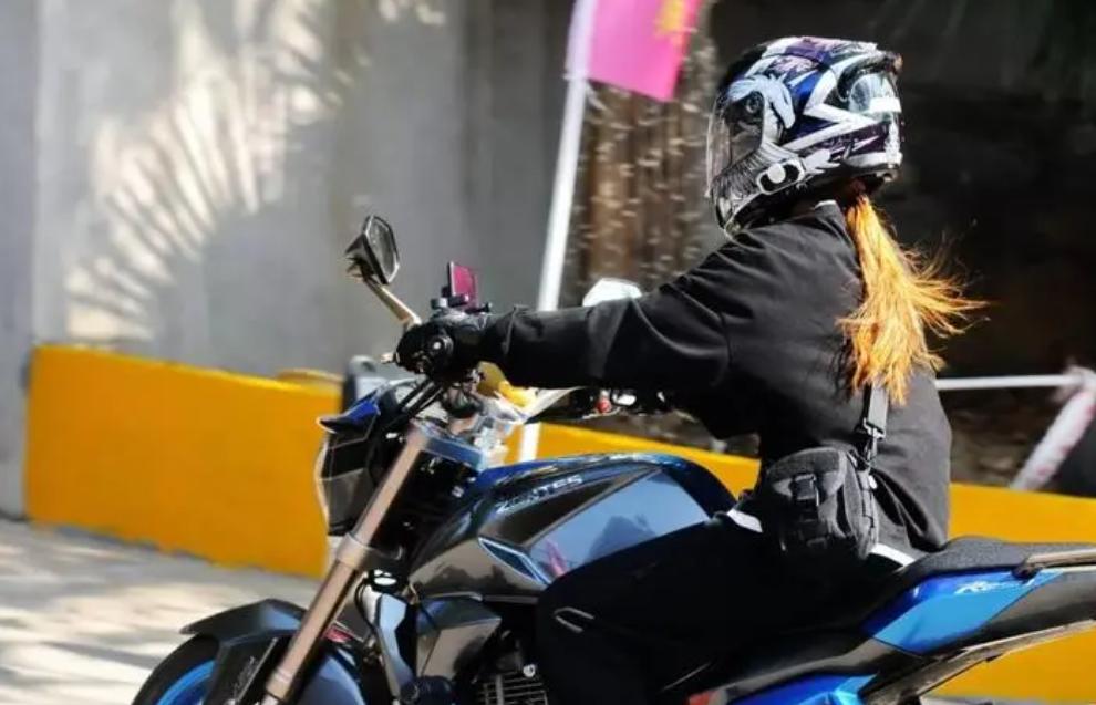 男生用猫咪头像会显得幼稚吗? 男生用猫咪头像会显得幼稚吗?