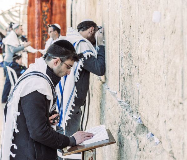 如何从国际关系角度看待犹太人在哭墙为中国祈祷这一行为 如何从国际关系角度看待犹太人在哭墙为中国祈祷这一行为