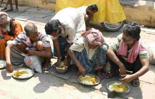 揭秘：印度人穷而不苦，背后竟有这些因素！