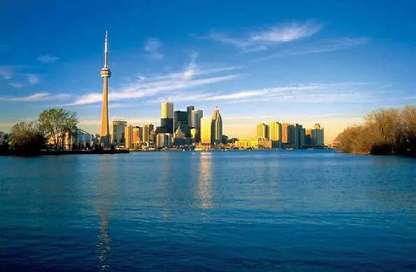 加拿大最适合居住的城市气候_温哥华一年四季气候