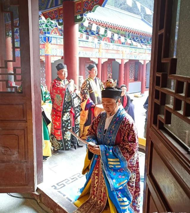 道教服饰的象征意义