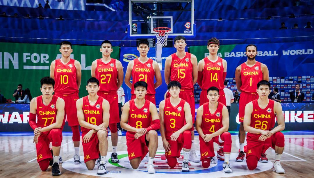 梦见给别人孩子买吃的预示什么？2025年运势深度解析