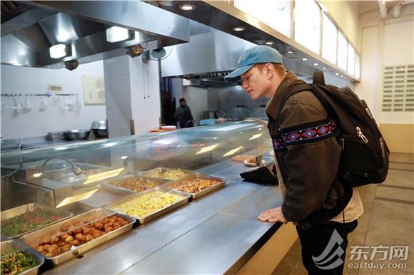 梦见暴打机器人的7大预兆解析：事业、健康、情感全指南