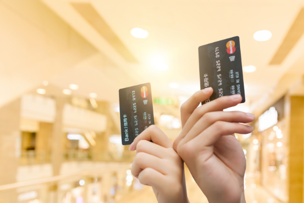 额度高的信用卡推荐！无需高收入证明，这几款普通人也能办！