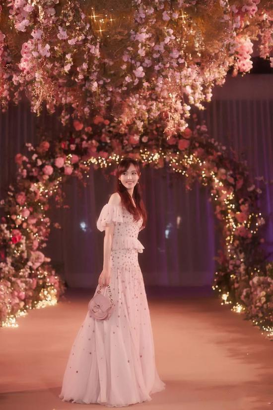 猫咪眼里的世界真的是黑白灰吗? 猫咪眼里的世界真的是黑白灰吗?