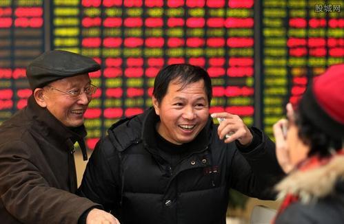 【普通人炒股真的能赚到钱吗?】内行人告诉你答案,看完就有清晰判断 【普通人炒股真的能赚到钱吗?】内行人告诉你答案,看完就有清晰判断