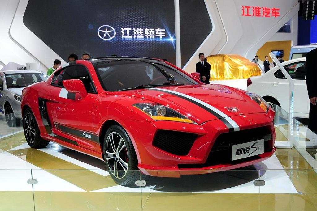 为什么在欧洲用手机总出现乱码？一卡二卡和Y ELLOW新区能解决吗？