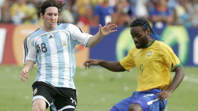 Baccarat Objectif Vase: Karya Seni Mewah dengan Kualitas Tinggi