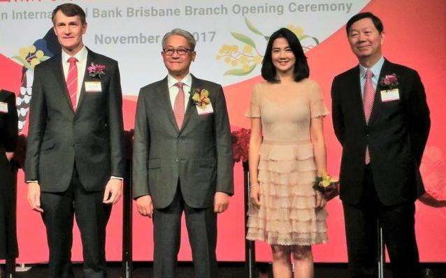 不容小觑！她是如何助力丈夫登上首富宝座的