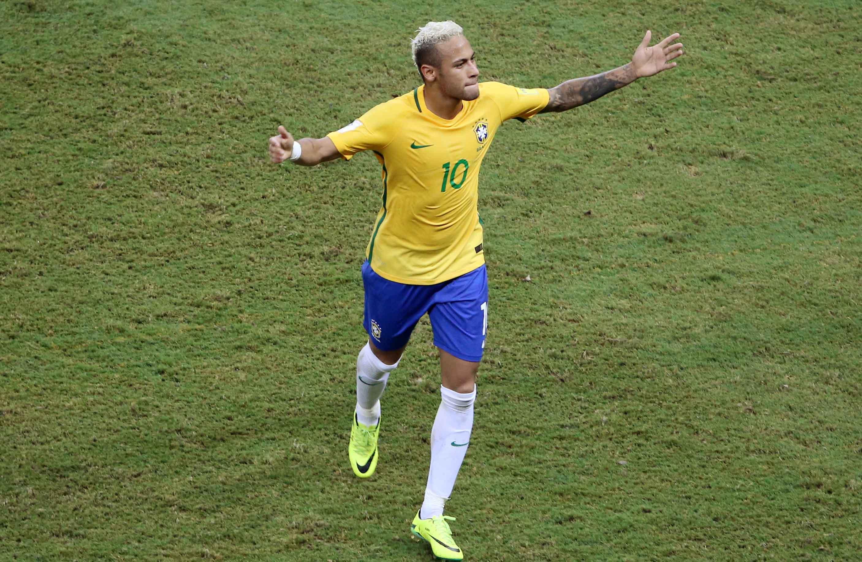 为什么说2010世界杯是史上最魔幻的一届？