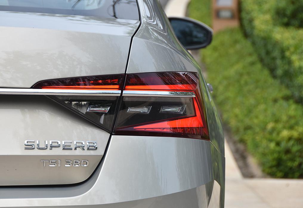 迈腾1.4T怎么样:15万预算选B级车到底值不值 迈腾1.4T怎么样:15万预算选B级车到底值不值