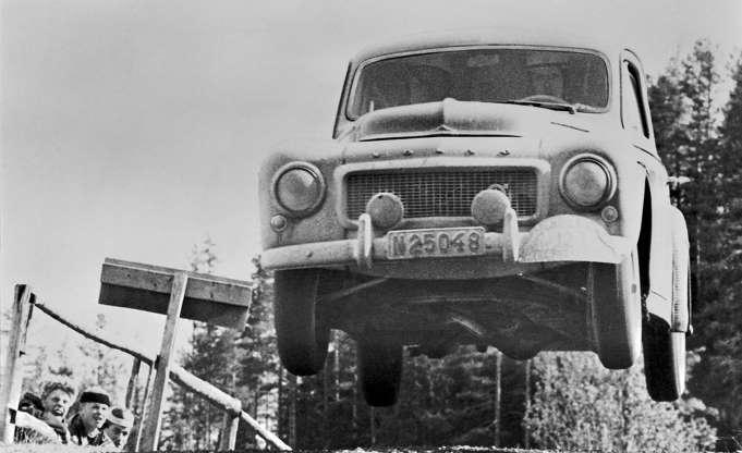 沃尔沃S70价格虚高？二手车市场避坑指南省3万冤枉钱