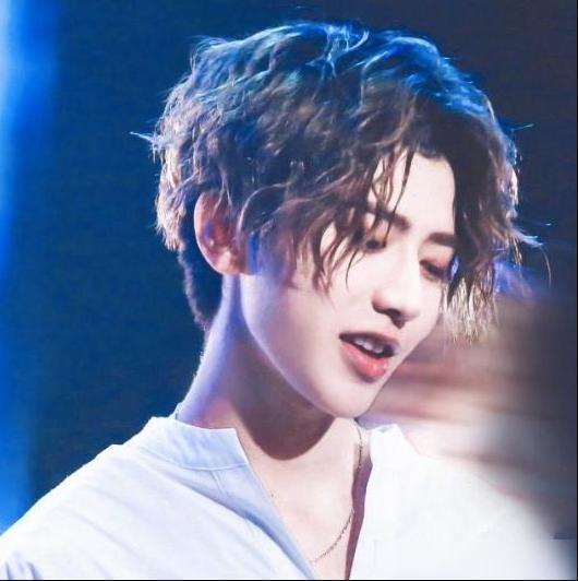 借10万一年利息能超过2万吗？