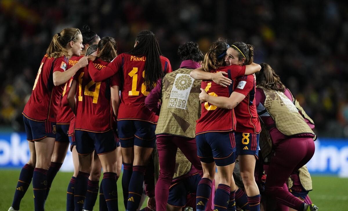 西班牙女足凭什么绝杀瑞典进决赛？