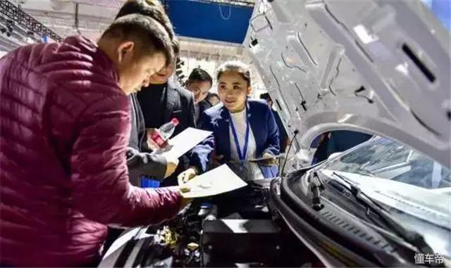 奇瑞QQ三厢:城市代步新选择,为何能俘获年轻用户?,两厢三厢怎么选? 奇瑞QQ三厢:城市代步新选择,为何能俘获年轻用户?,两厢三厢怎么选?