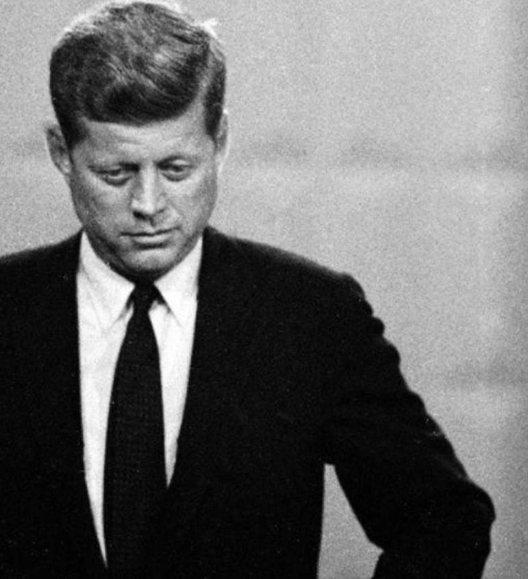 肯尼迪是否怀念梦露？2025年梦境解码与情感修复指南