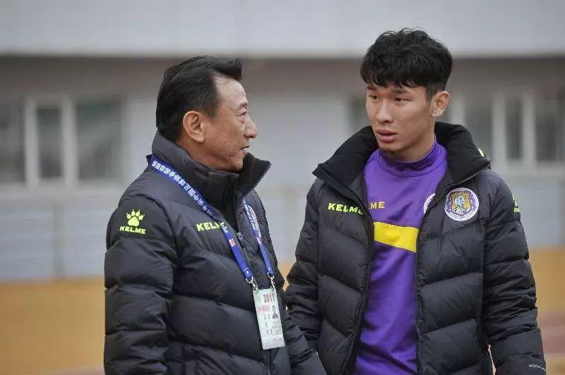 快发任意球真的能偷对手裤衩吗? 快发任意球真的能偷对手裤衩吗?