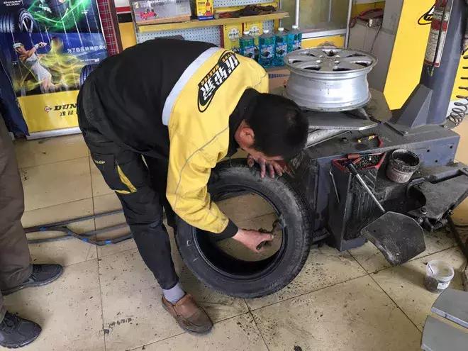 汤珈铖在北美华人论坛怎么突然爆红了？