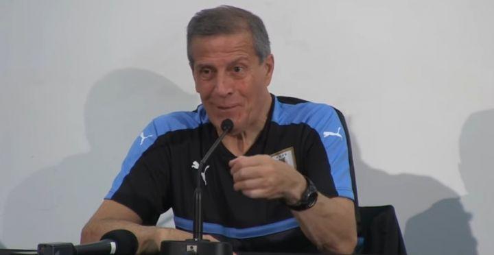 苏亚雷斯加盟巴萨为什么被称为足坛最骚操作？