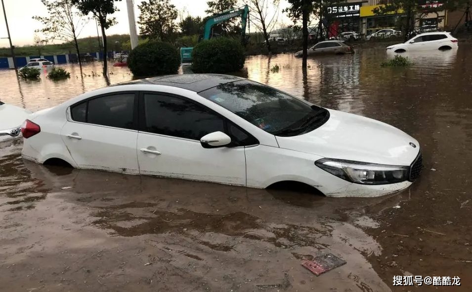 10万泡水车卖给谁靠谱？个人、车商还是平台？避坑指南