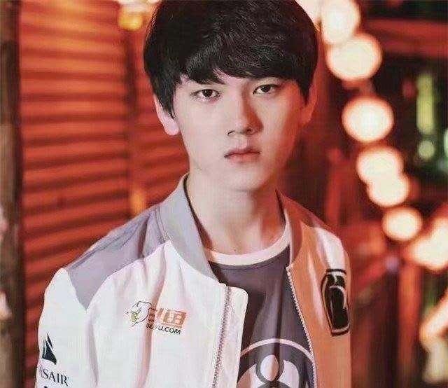 为什么你的 猫咪最新版 开局总在送人头？