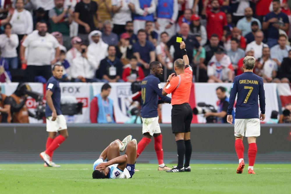 英格兰为何总踢不过法国队？