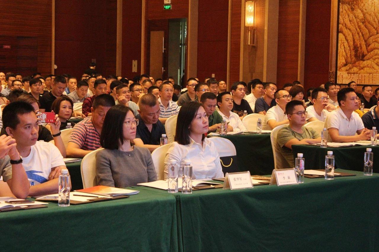 第一次参加华侨华人论坛需要准备什么？