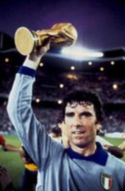 迪诺·佐夫真的是新手开荒必备角色吗? 迪诺·佐夫真的是新手开荒必备角色吗?