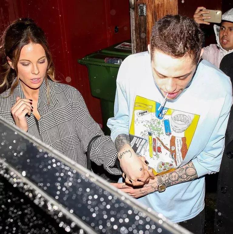 你家主子突然在床上拉屎？别慌！