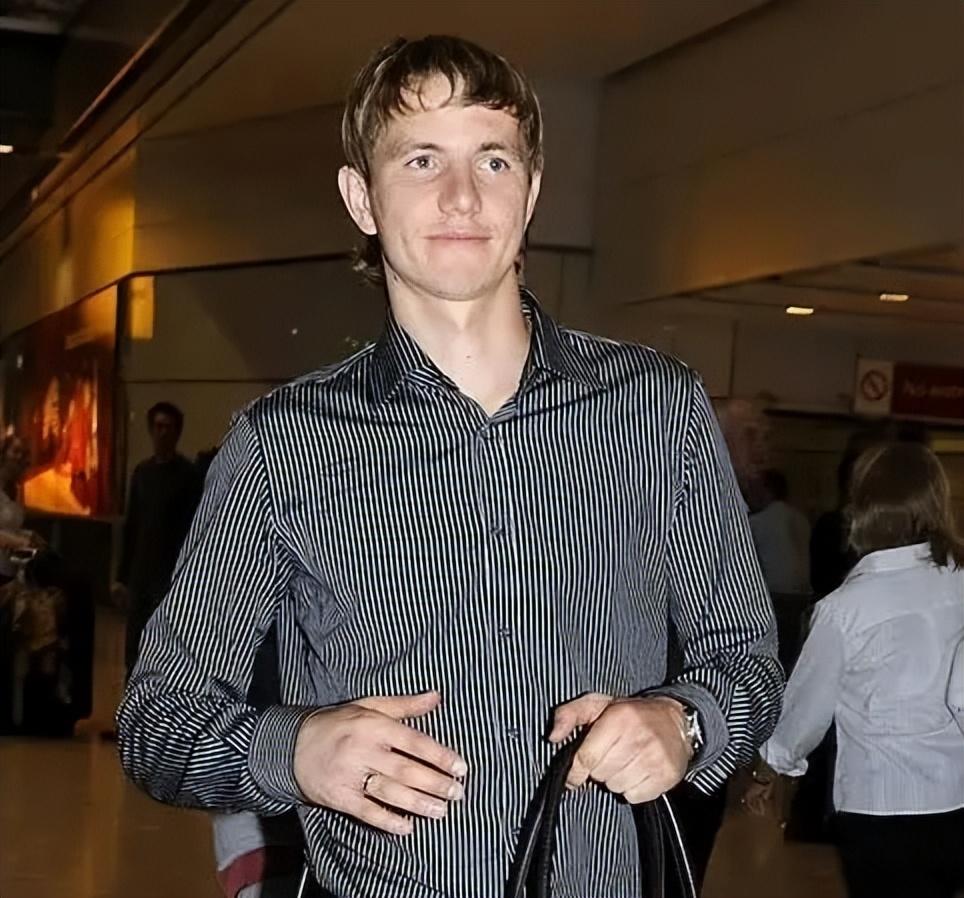 萨马拉斯这角色到底怎么玩才能不当团队毒瘤？