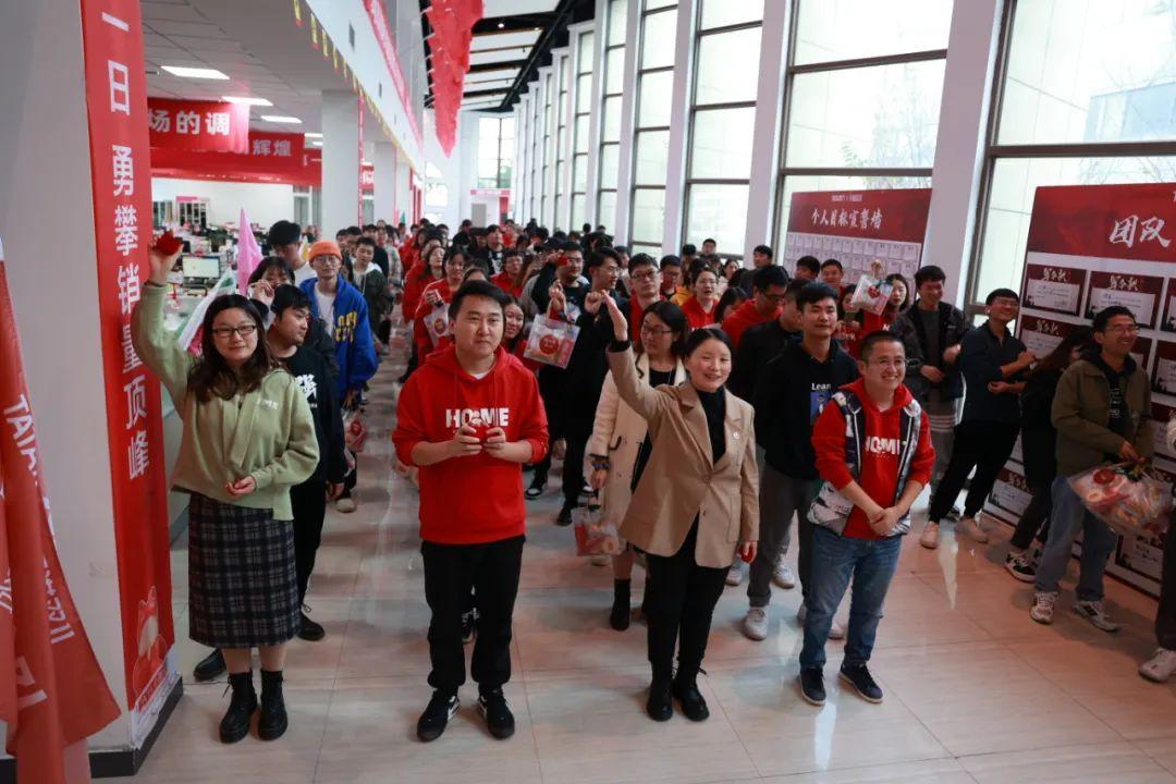 算命一条街尔雅到底藏着什么猫腻？