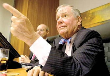 美国安氏家族名人录：从科技巨子到餐饮大王的成功之路