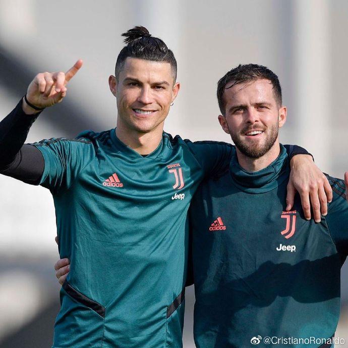 巴萨VS国米:新手如何看懂这两大豪门的恩怨局? 巴萨VS国米:新手如何看懂这两大豪门的恩怨局?