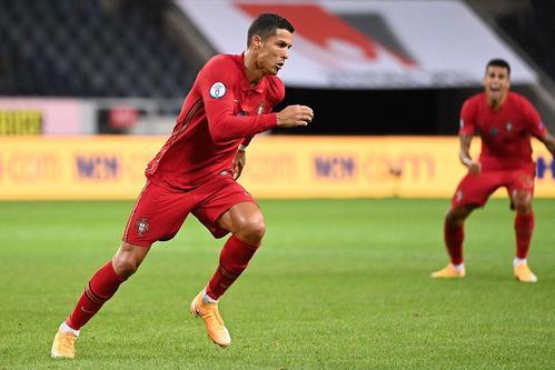 萨马拉斯这角色到底怎么玩才能不当团队毒瘤？