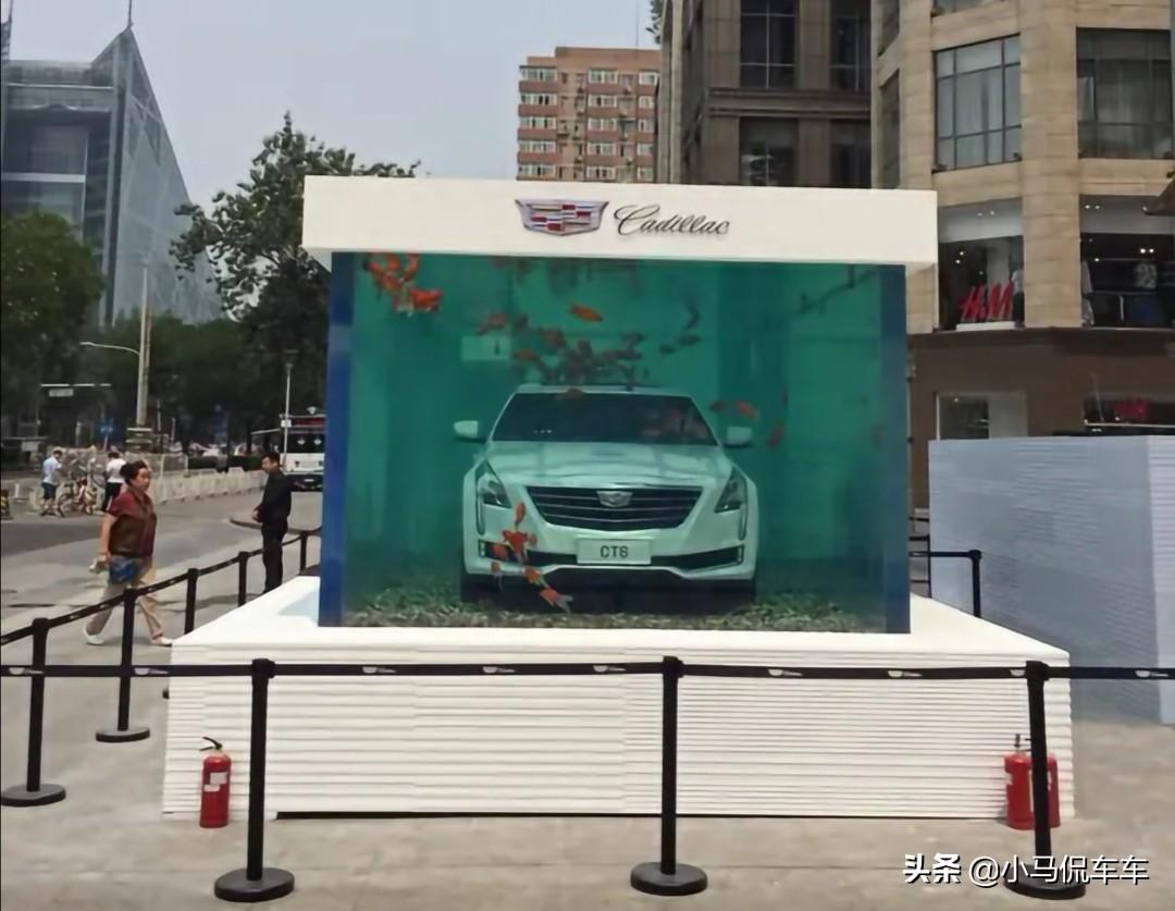 凯迪拉克追高铁事件真相调查,速度与安全的极限挑战,这场追逐为何引爆全网? 凯迪拉克追高铁事件真相调查,速度与安全的极限挑战,这场追逐为何引爆全网?