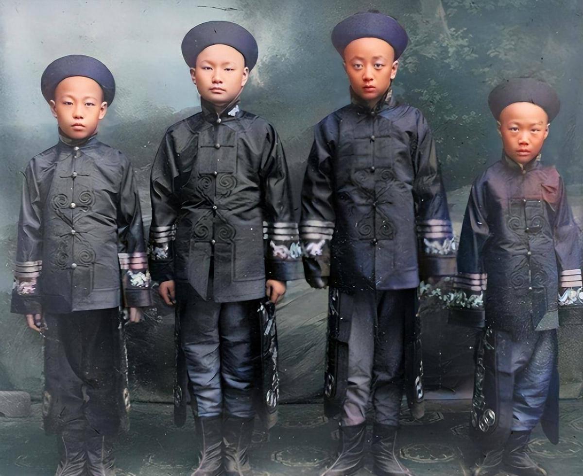 梦见变态想杀我预示什么？解梦与转运全解析