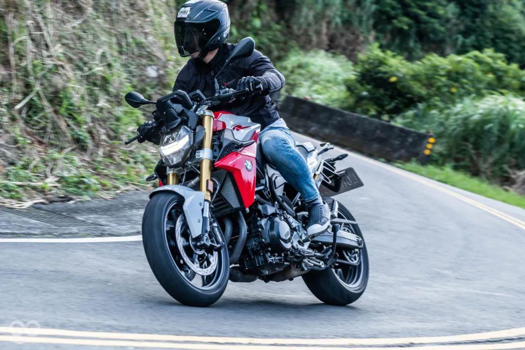 汽车减震器价格解析，如何选择性价比高的减震器，车主必看指南