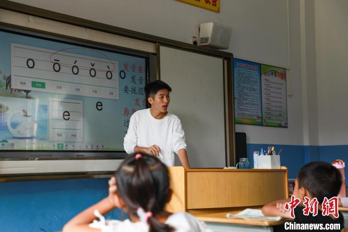 梦见小小孩子？2025解梦指南：3步化解情感与事业困局