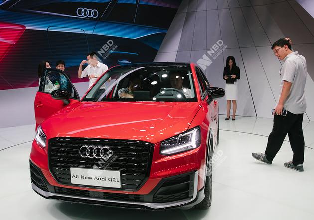 2025年梦见自己成为记者预示什么？星座运势与事业转机解码