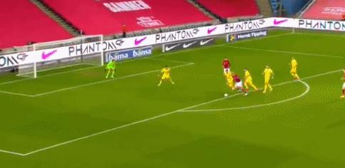 普通球员3分钟能进2球吗？哈兰德是怎么做到的？