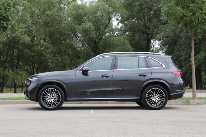 奔驰GLC 300 L 4MATIC 豪华型 7座评测_奔驰glc300七座报价及图片_全新奔驰GLC 300 L 4MATIC 豪华型 7座价格