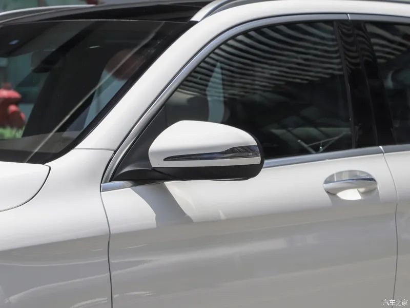  奔驰GLC L 260L 4MATIC 动感型配置分析 _奔驰GLC L 2022款低配购买建议_奔驰glc260l最新价格