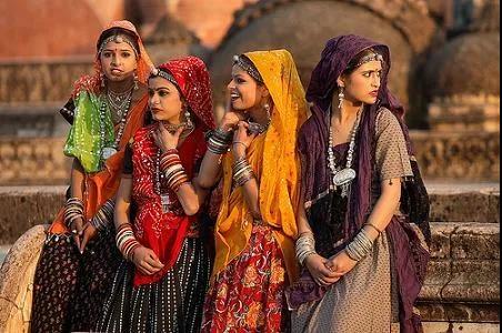 想知道印度种姓现在还重要吗?其对社会生活的影响告诉你答案 想知道印度种姓现在还重要吗?其对社会生活的影响告诉你答案